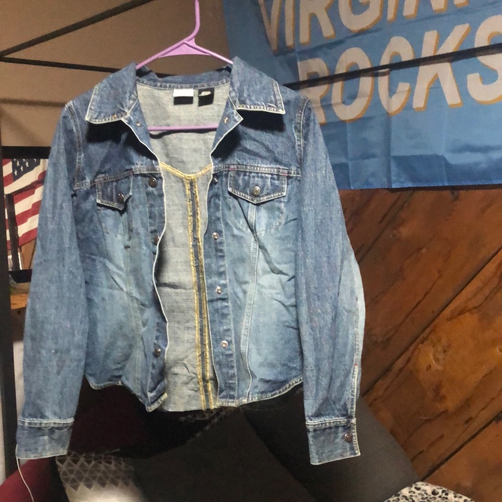 Worn one time super cute and heavy duty